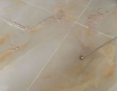 岳阳楼瓷砖空鼓维修公司分享粘合剂选择不当在瓷砖铺贴过程中可能导致以下问题